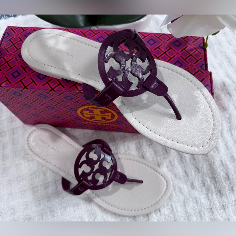 Tory Burch White Leather Thong Sandals with Purple Logo Medallions
